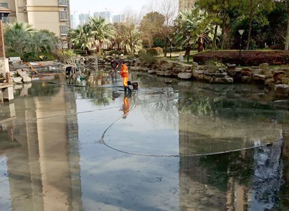 坡头景观池淤泥清理